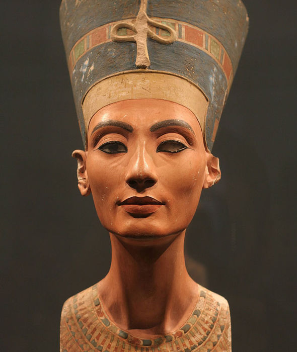 Nefertiti-bust-330653